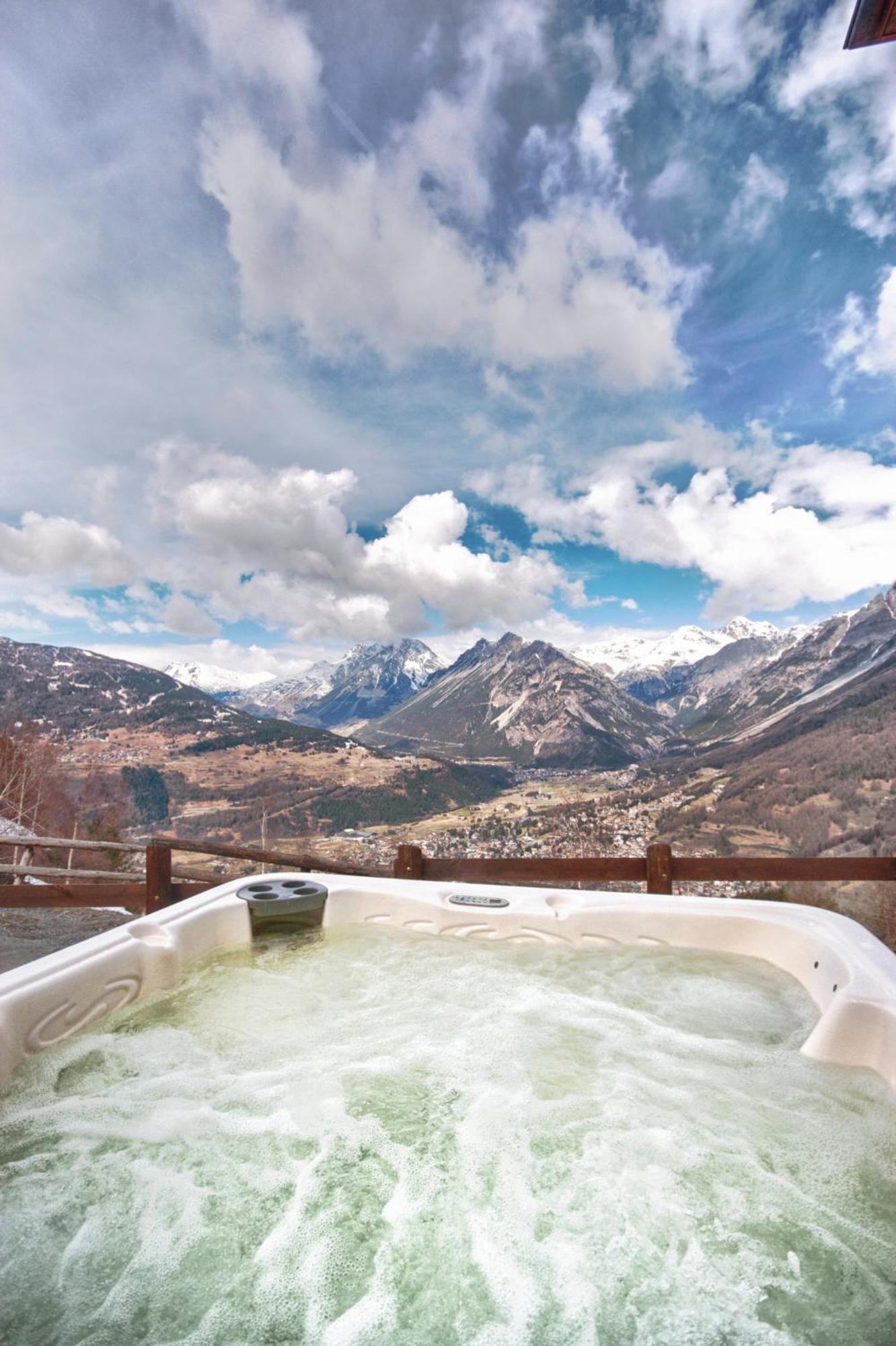 Hotel Vallechiara Bormio Exterior photo